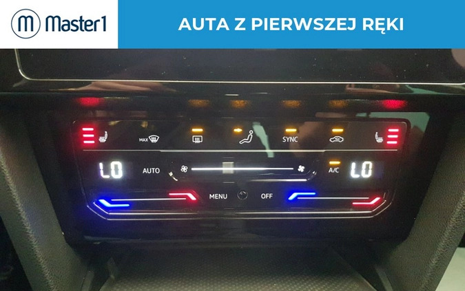 Volkswagen Passat cena 99850 przebieg: 145777, rok produkcji 2020 z Sieradz małe 191